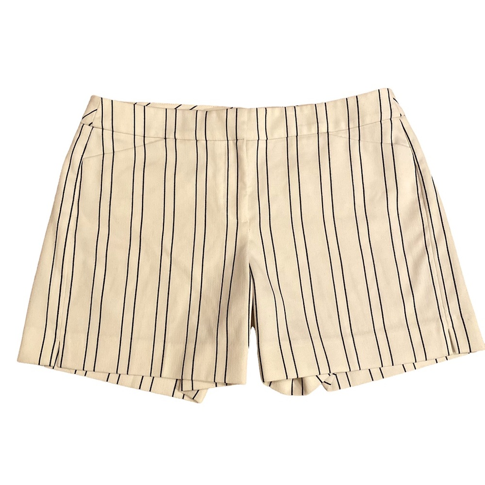 WHITE HOUSE BLACK MARKET | BLACK & WHITE STRIPED SHORTS SZ 6 - Picture 1 of 11